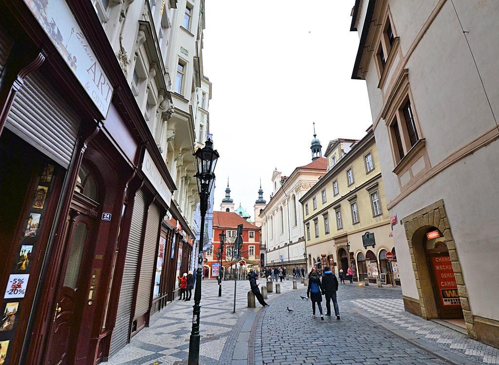 Charming Old Town Centre Studio Apartment Praha Bagian luar foto