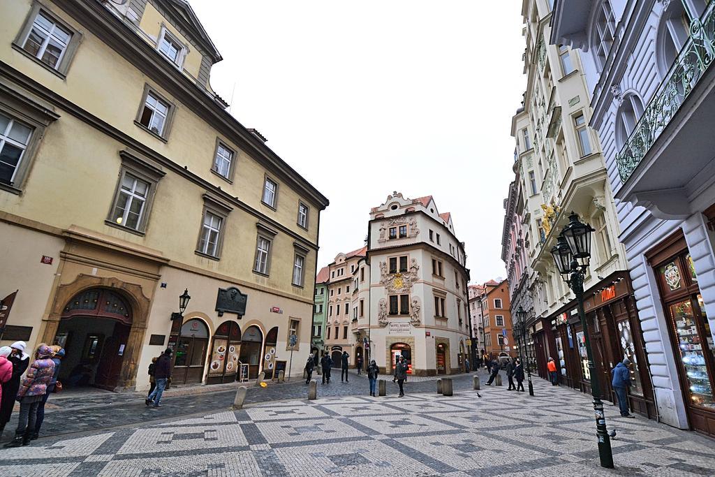 Charming Old Town Centre Studio Apartment Praha Bagian luar foto