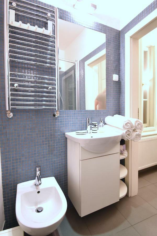 Charming Old Town Centre Studio Apartment Praha Bagian luar foto